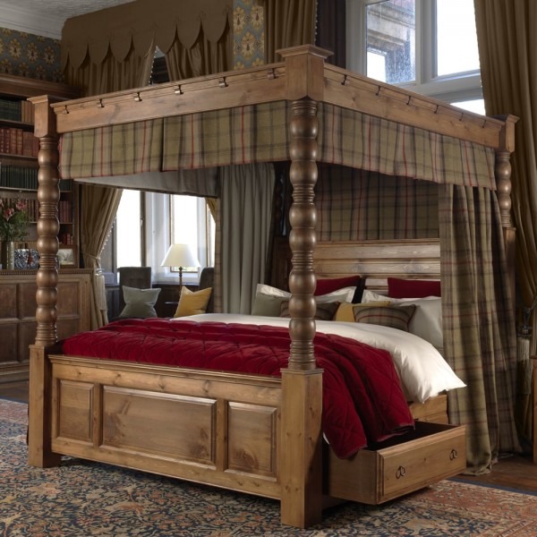 Four Poster Bed Two Curtains Pleat Frill Plain Dye